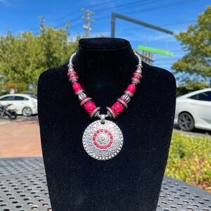 LIVE SHOW LISTING NECKLACE